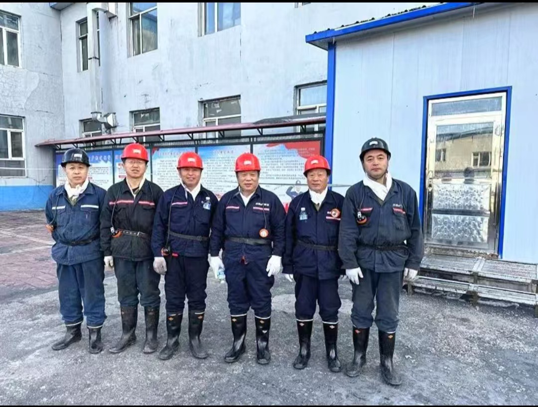  中國礦業(yè)大學(xué)（北京）煤炭研究院大坡度開采協(xié)同創(chuàng)新中心主任張希望到通化礦業(yè)集團進行考察調(diào)研